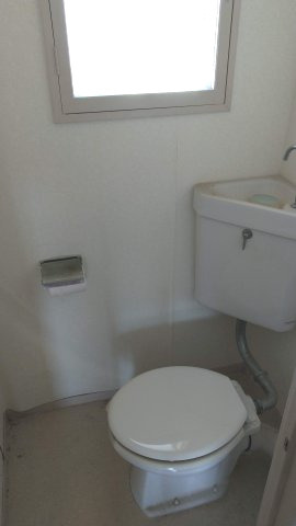 垂水上高丸住宅B棟のトイレ|シンプルで使いやすいトイレです
