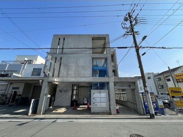 塩見ビルの外観