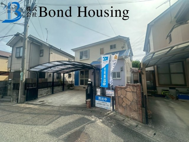 「リフォ済」「お車2台並列駐車可」天が岡　築28年の前面道路含む現地写真