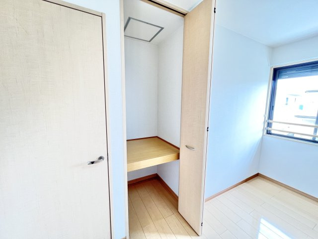 Royal Garden 400&16 の収納|※別部屋参考写真