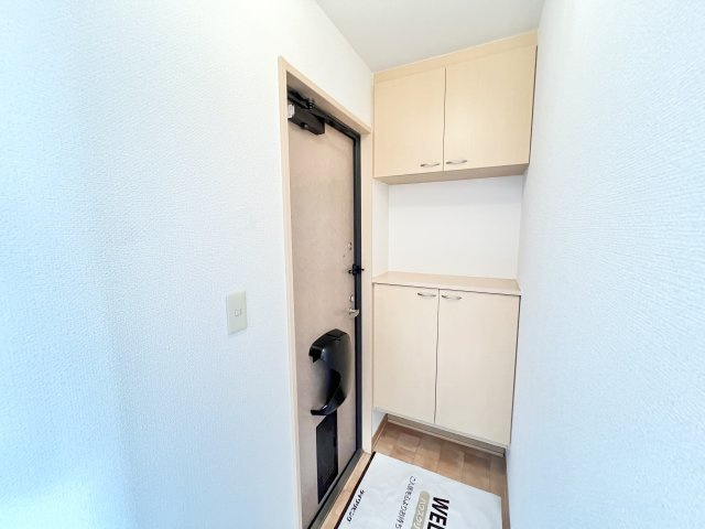 Royal Garden 400&16 の玄関|※別部屋参考写真
