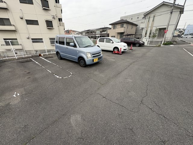 レジデンス栄Ⅱの駐車場