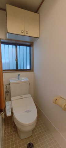高槻市南芥川町住宅のトイレ