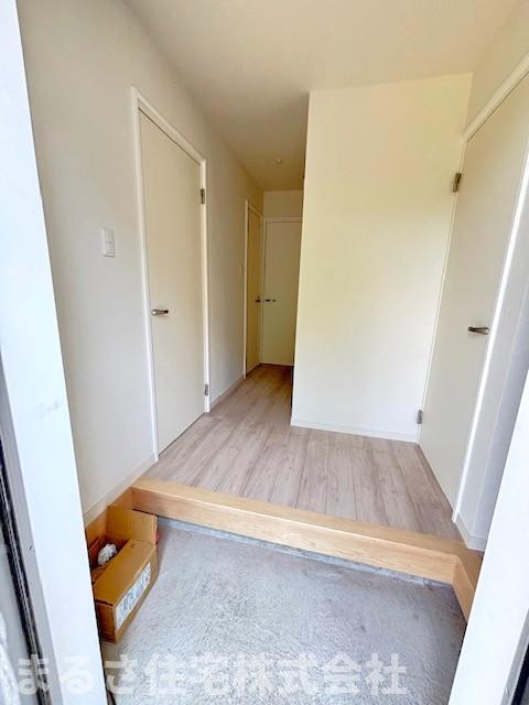 吉村町西中甲　新築戸建ての玄関