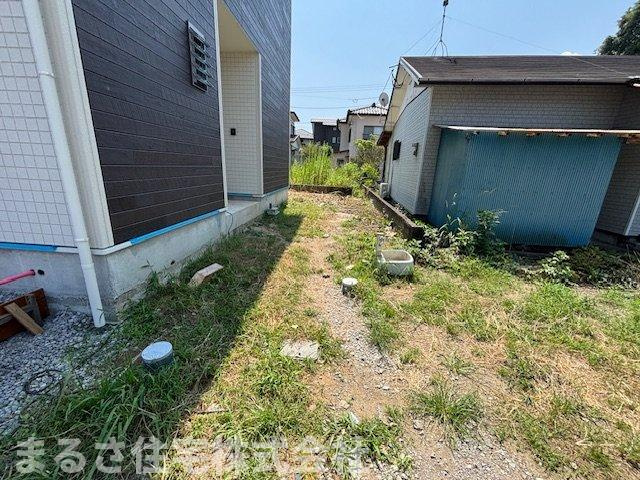 吉村町西中甲　未入居戸建の庭