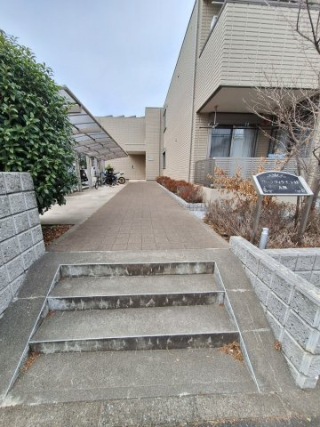 パークヴィラ王子台Ａ棟の駐車場