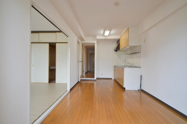 ルミエールクマダの居間・リビング