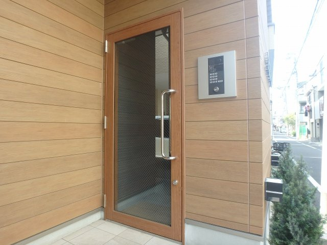 マハロテラス東向島のエントランス