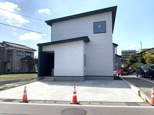能美市辰口町新築住宅の画像