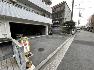 【駐車場】