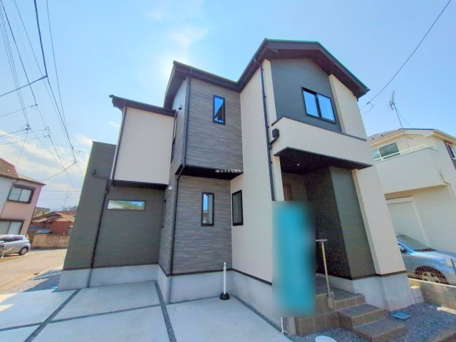 ふじみ野市新駒林４丁目の新築一戸建の外観|2025年8月撮影
ふじみ野駅徒歩圏内 角地に建つ4LDK新築一戸建て！
駐車スペース並列2台可能です。

資料請求やご見学などお気軽にお問い合わせください。