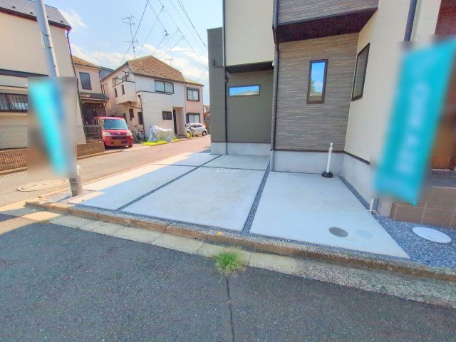 ふじみ野市新駒林４丁目の新築一戸建の駐車場|駐車スペースは並列2台分あります。