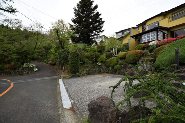 【前面道路含む現地写真】 | あかざわ恒陽台　戸建