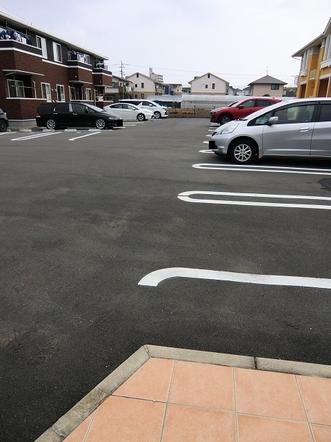 シルバーストン　Ⅱの駐車場|駐車場