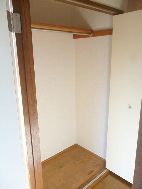 コート・オダマキの収納|クローゼット