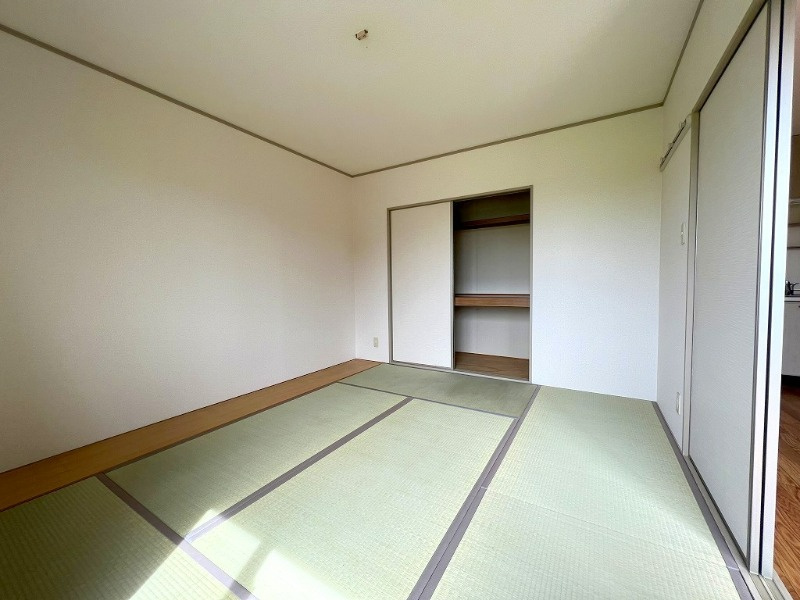 大和高田市大字池田のアパートの和室