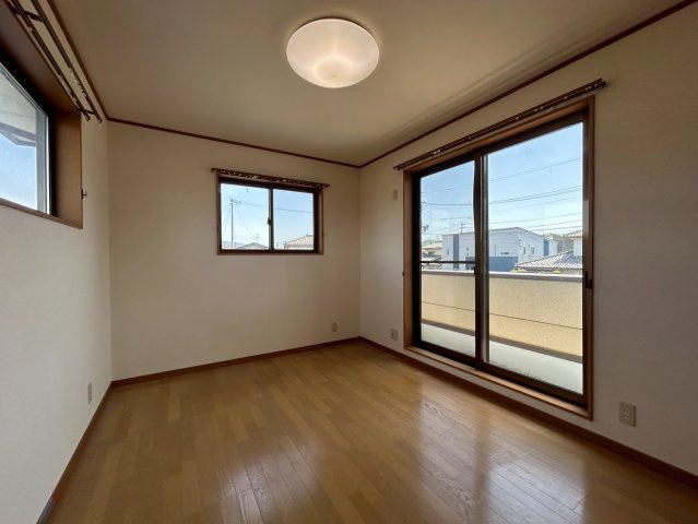 中古戸建　上田市塩川の洋室