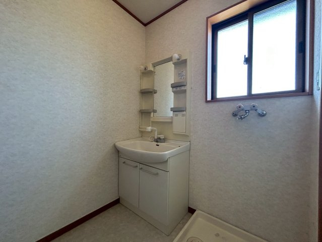 中古戸建　上田市塩川の独立洗面台