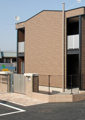 レオパレスフローラＭＫのエントランス