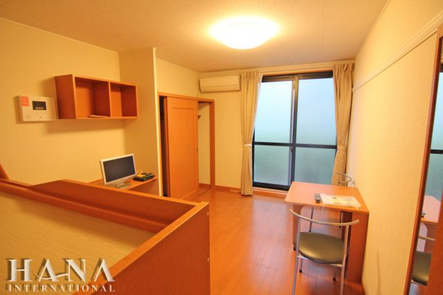 レオパレスフローラＭＫの居間・リビング