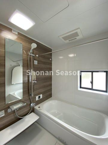 【浴室】 | 浴室乾燥機・追い焚き機能を搭載した、設備充実の浴室がコチラです♪