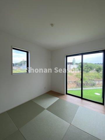 【和室】 | 育児・家事に重宝する和室は調湿効果が高く、夏は涼しく冬は暖かく過ごせますよ♪