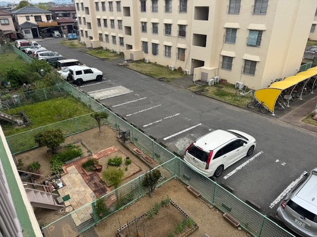 南海北野田グリーンハイツの駐車場