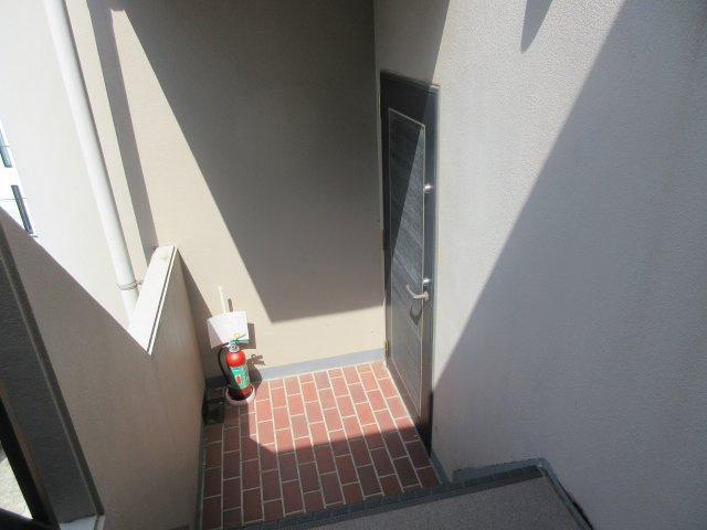 ポイントリューズの玄関