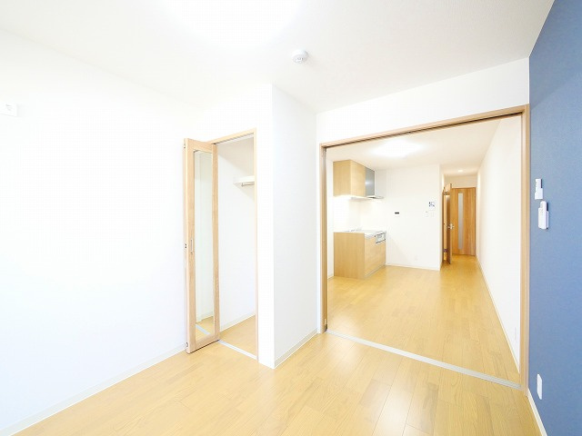 クレアール東岡町の寝室