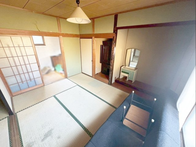 飯塚市鯰田　中古戸建の和室|心落ち着く畳の空間です！