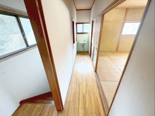 飯塚市鯰田　中古戸建のその他共用部分|2階の廊下です！