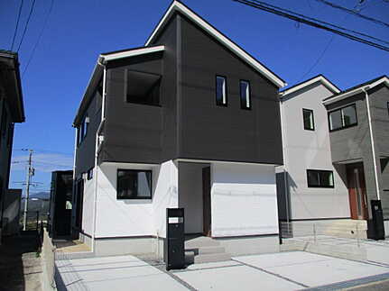 佐伯区五月が丘３丁目　2号棟の外観