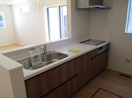 佐伯区五月が丘３丁目　2号棟のキッチン