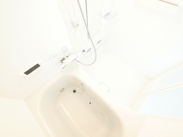 クレアール東岡町の浴室