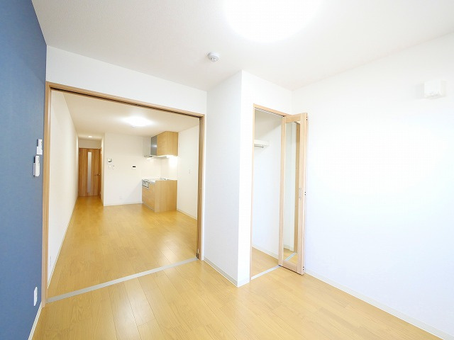 クレアール東岡町の寝室