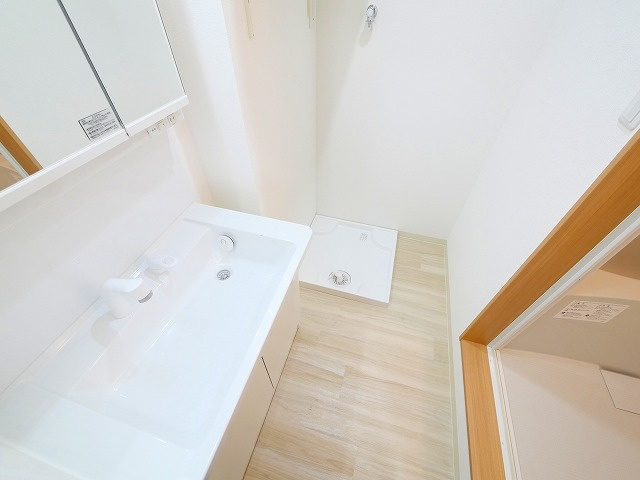 クレアール東岡町の独立洗面台