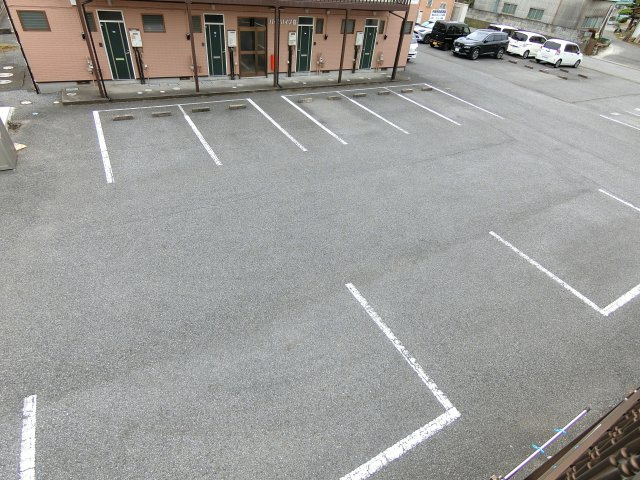 パークハイツA棟の駐車場