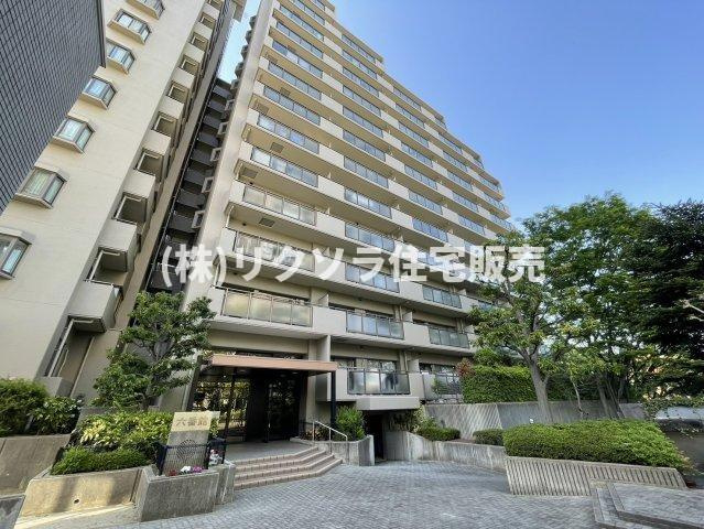 オークヒルズ香里六番館の外観|新しい生活にいかがでしょうか？外観はお住まいの顔になります。こだわりたいポイントですね。水回りリフォームやリノベーションも承ってます。
■現地見学・資金計画相談・住宅ローン相談もお問合せ受付中■