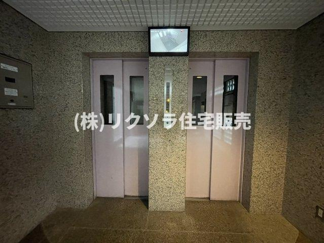 オークヒルズ香里六番館のその他共用部分|エレベーター2基
■物件内覧・資金計画相談・住宅ローン相談、リフォーム相談、お問合せ受付中■
※当日・翌日のご内覧、ご相談はお電話でのお問合せがスムーズです！
