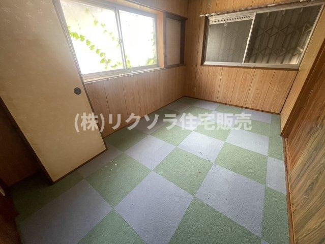 池田本町　中古一戸建ての洋室|洋室6.0帖
■物件内覧・資金計画相談・住宅ローン相談、リフォーム相談、お問合せ受付中■
※当日・翌日のご内覧、ご相談はお電話でのお問合せがスムーズです！