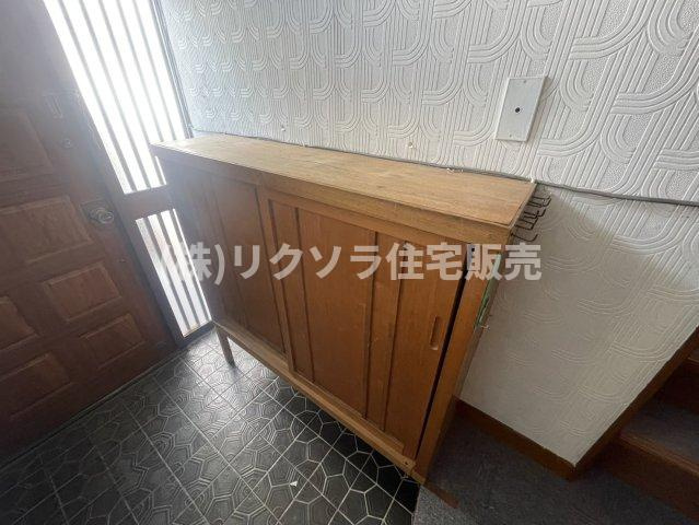池田本町　中古一戸建ての収納|玄関収納　シューズボックス
■物件内覧・資金計画相談・住宅ローン相談、リフォーム相談、お問合せ受付中■
※当日・翌日のご内覧、ご相談はお電話でのお問合せがスムーズです！
