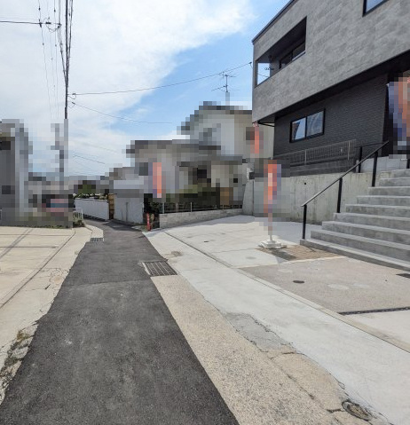 【前面道路含む現地写真】