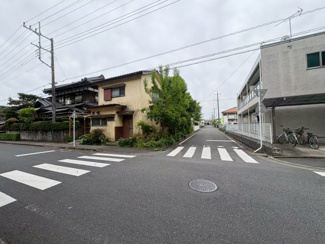 【前面道路含む現地写真】