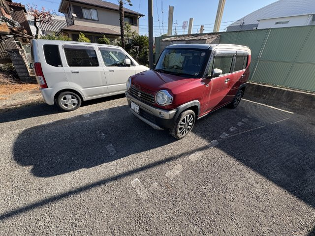 明石市藤江の賃貸マンションの駐車場