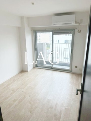 【居間・リビング】 | ソレイユ田町 | 洋室のお部屋です。