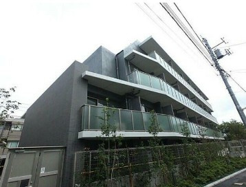 【外観】 | デュオステージ中落合 | 鉄筋コンクリート造のがっちりとした建物。