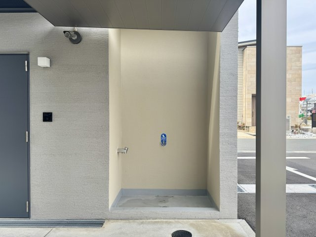 一条レジデンス西伊場町のその他共用部分|ペット可なので足を洗う場所も付いております。

