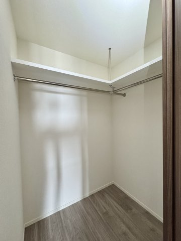 一条レジデンス西伊場町の収納|収納力のあるウォークインクローゼット付です。
