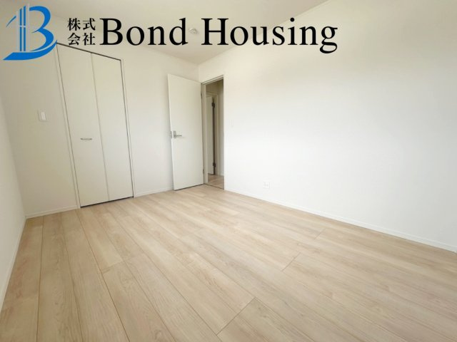 全10区画　WIC付収納豊富　明石市北王子町　9号棟　新築戸建の洋室