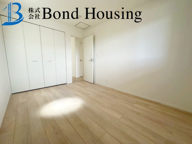 全10区画　WIC付収納豊富　明石市北王子町　9号棟　新築戸建の洋室